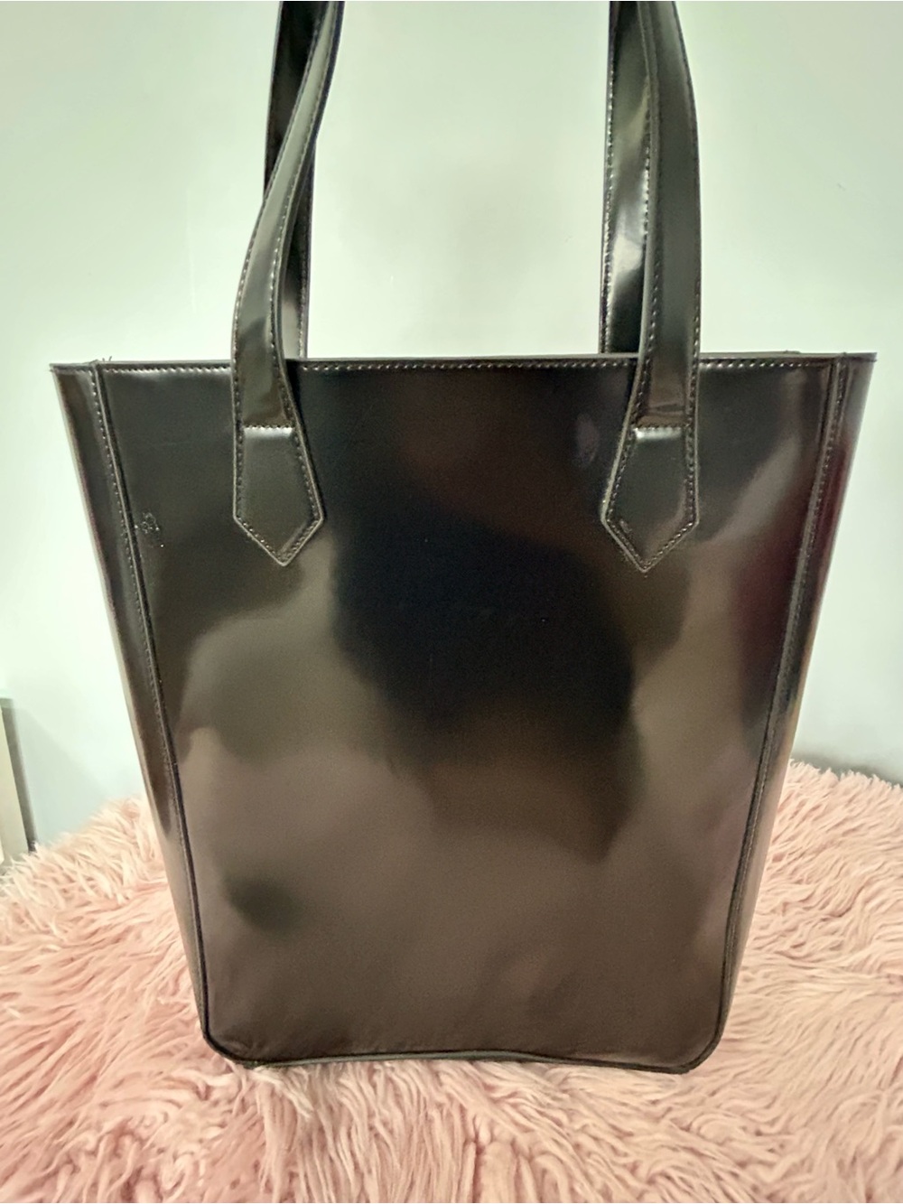 Givenchy Classic Black Patent Tote Bag - Picture 2 of 8